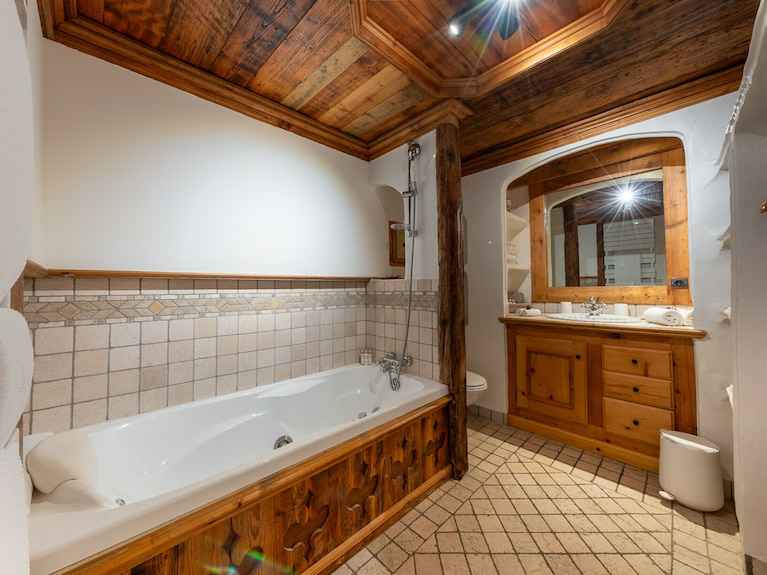 Chalet-Courchevel-REF1236669