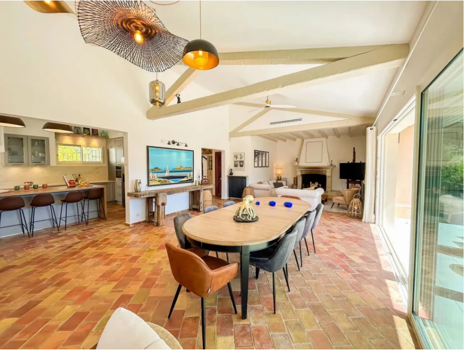 Villa-Le-Castellet-REF6741753